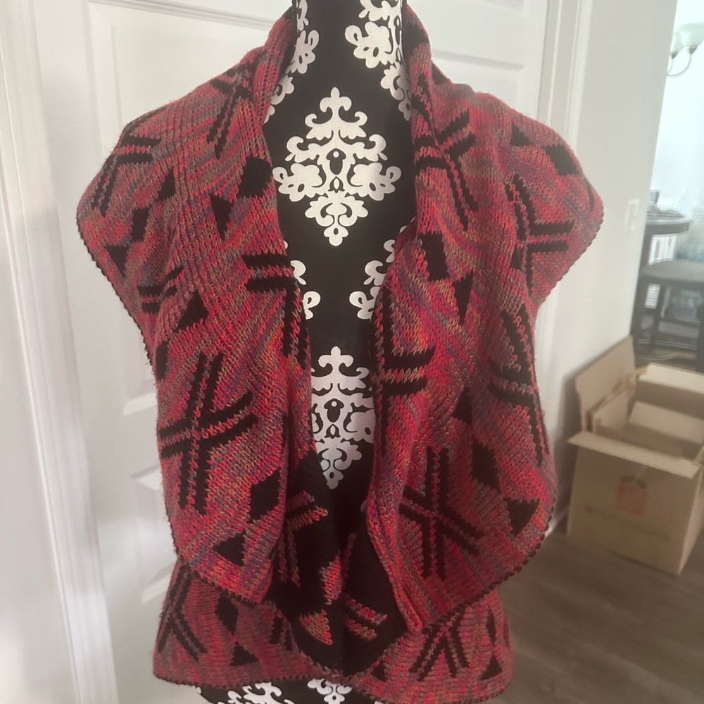 Sweater - - Picture 2 of 3